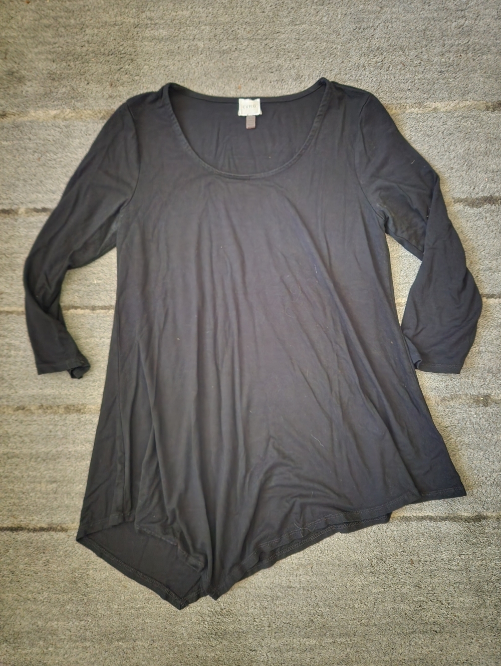 Cupio Black Scoop Neck Tunic Top